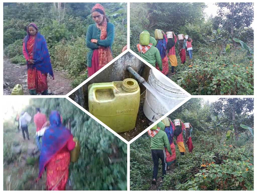 पानी की जबरदस्त किल्लत – ग्राम पंचायत ककनई मे पीने के पानी की जबरदस्त किल्लत, एक किमी की चढ़ाई चढ़ कर बुझाई जा रही हैं प्यास, सम्बंधित विभाग बना हैं बेखबर, कौन सुनेगा फ़रियाद।