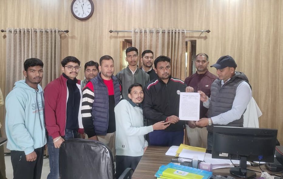 फार्मासिस्ट के 391 पदों को क्रियाशील न करना अन्याय, बेरोजगारों के सब्र का टूटा बाँध, सीएम कैम्प कार्यालय के माध्यम से मुख्यमंत्री को भेजा ज्ञापन।