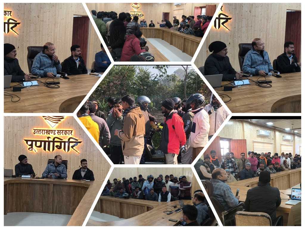यात्रियों को लेकर ई-रिक्शा यूनियन और टैक्सी परमिट बाइक यूनियन आमने-सामने, शारदा बैराज में आवागमन बंद होने से आक्रोश, दोनों यूनियनों ने यात्रियों को लेकर एक दूसरे पर लगाएं आरोप प्रशासन हुआ सख्त।