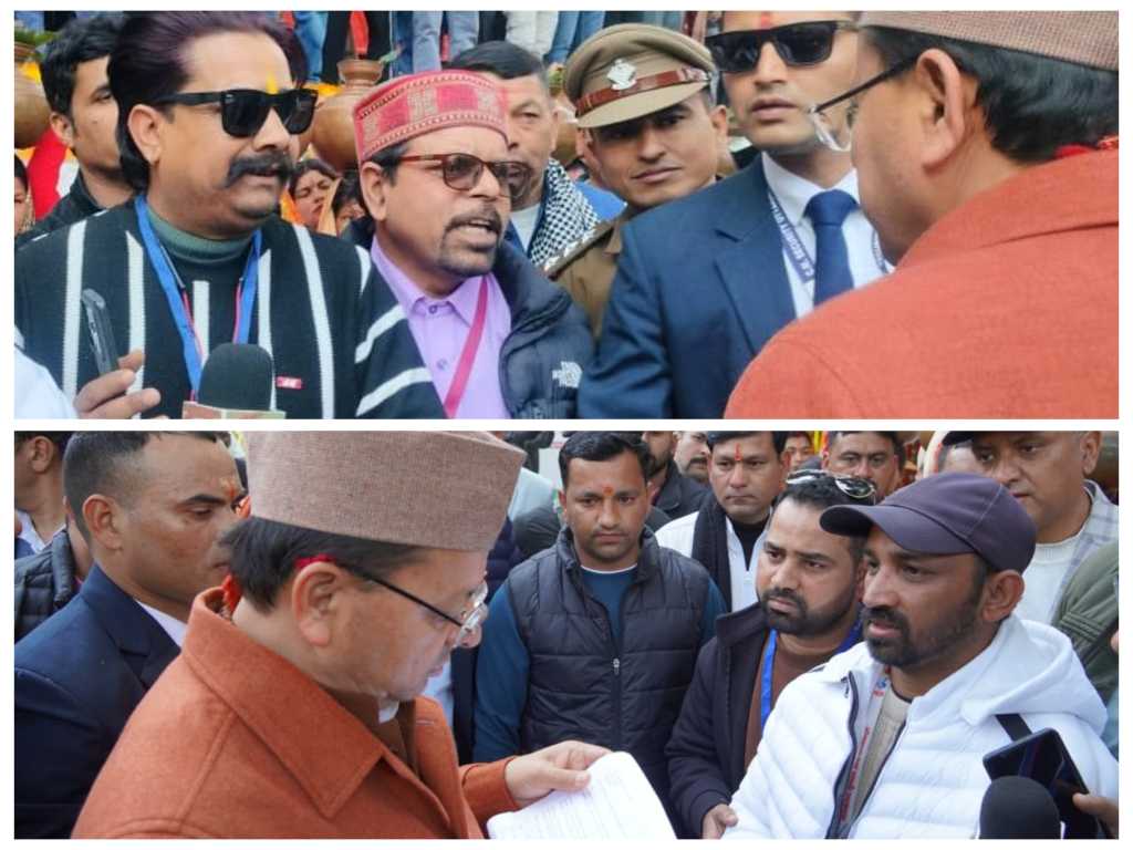 मुख्यमंत्री को किया आमंत्रित -जिला पत्रकार संगठन ने सीएम पुष्कर सिंह धामी को शपथ ग्रहण समारोह का दिया निमंत्रण।