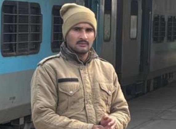 हादसा – रेलवे में तैनात जीआरपी होमगार्ड की संदिग्ध परिस्थितियों में मौत, बैरक के पंखे के कुंडे से लटका मिला शव, परिजनों में मचा कोहराम।