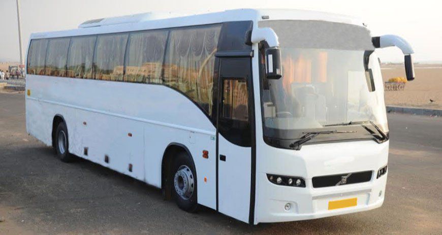 टनकपुर–दिल्ली मार्ग पर उत्तराखण्ड परिवहन निगम की वातानुकूलित बस सेवा चलाये जाने की दरकार, ताकि यात्रियों को मिल सके बेहतर परिवहन सेवा।