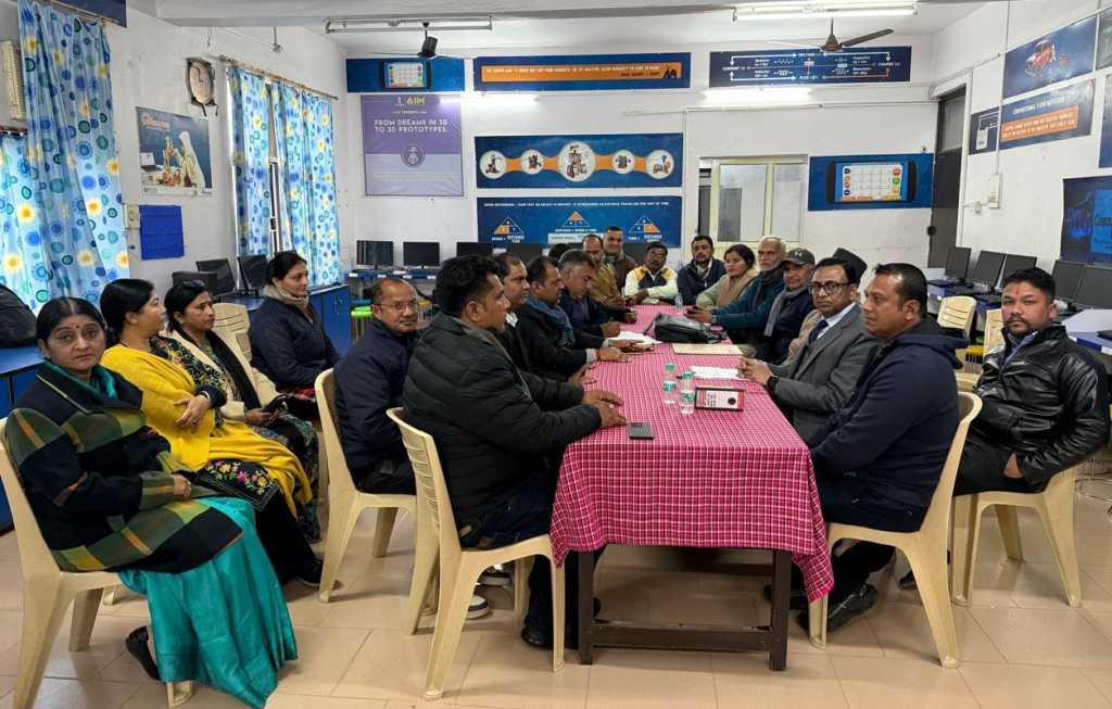 खटीमा – सर्राफ पब्लिक स्कूल में मनमानी फीस वृद्धि और परीक्षा से वंचित करने की धमकी पर तीन सदस्यीय जांच समिति सक्रिय।