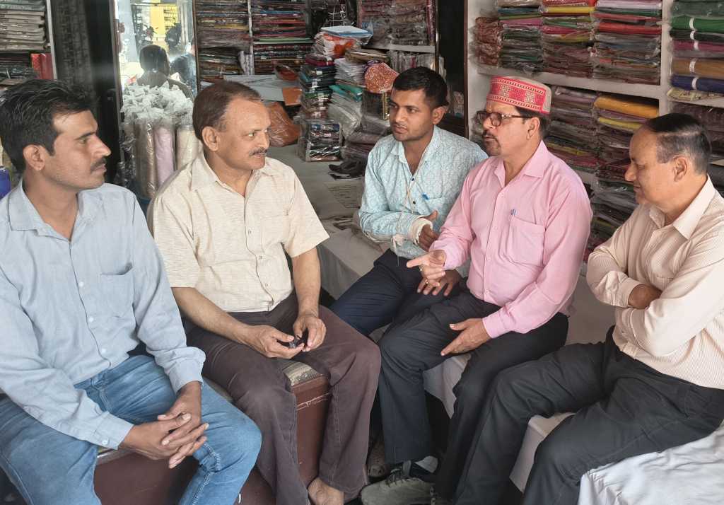 सीमांत पत्रकार संगठन की बैठक में खटीमा के वरिष्ठ पत्रकार पर हुए मुकदमे पर जमकर उबाल, भाजपा नेता की तहरीर पर एक्टिव हुई पुलिस कार्यवाही का हुआ विरोध, सोमवार को होगा आंदोलन।