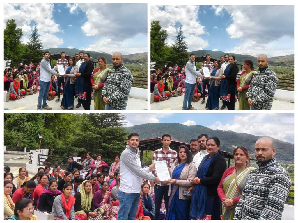 आंदोलन – आंगनबाड़ी वर्कर्स की हड़ताल को यूकेडी का समर्थन, मांगों पर जल्द निर्णय की उठी आवाज।
