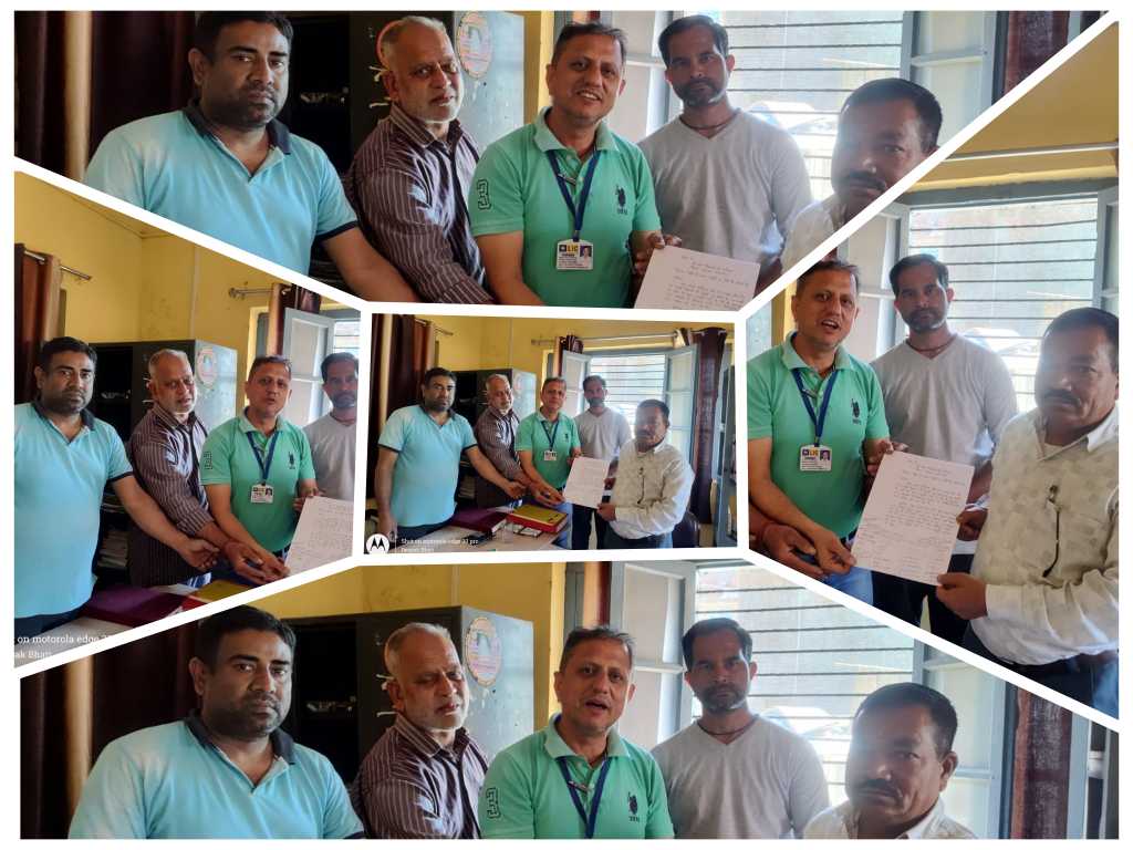 पिछले 22 दिनों से सूखे नल, पानी को तरसे लोग, टनकपुर के वार्ड नं -04 में पेयजल संकट गहराया, स्थानीय लोगों ने जलापूर्ति के लिए जिलाधिकारी से लगाई गुहार।