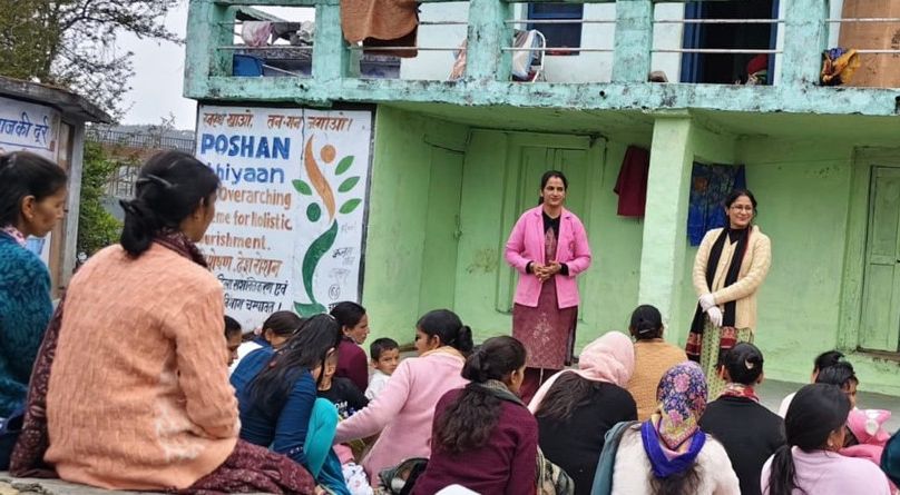 सुरक्षित मातृत्व की ओर चम्पावत: स्वास्थ्य विभाग का घर-घर जागरूकता अभियान, सभी ब्लॉकों में घर-घर जाकर गर्भवती महिलाओं और उनके परिजनों से किया जा रहा हैं संवाद।