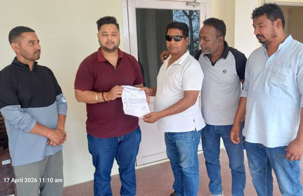 टनकपुर: शारदा खनन में घन मीटर बढ़ाने की मांग कों लेकर माँ शारदा खनन शक्तिमान यूनियन ने मुख्यमंत्री को भेजा ज्ञापन, 