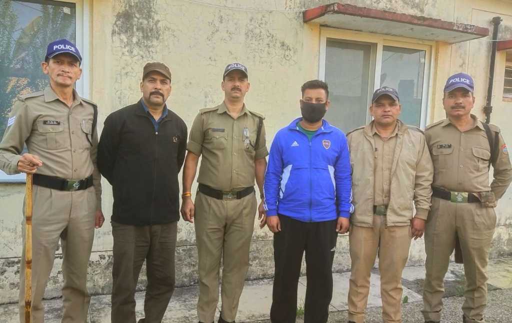 बड़ी कार्यवाही – नाबालिग को बंधक बनाकर वीडियो वायरल करने व साजिश रचने के मामले में बड़ी कार्रवाई, दो आरोपी गिरफ्तार।